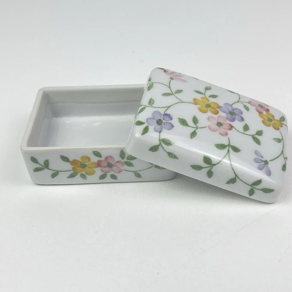Andrea By Sadek Porcelain Floral Lidded Trinket Box Made In Japan